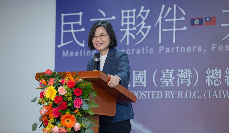 蔡英文總統「民主夥伴共榮之旅」臺北時間3日清晨抵達貝里斯Philip S. W. Goldson國際機場。