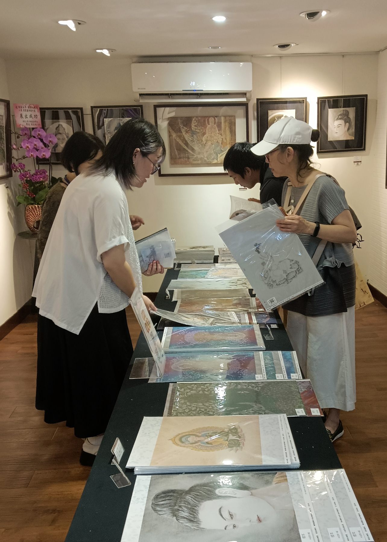 黎耀之推廣新模式「熱購全返」，讓藝術品投資者一舉數得。