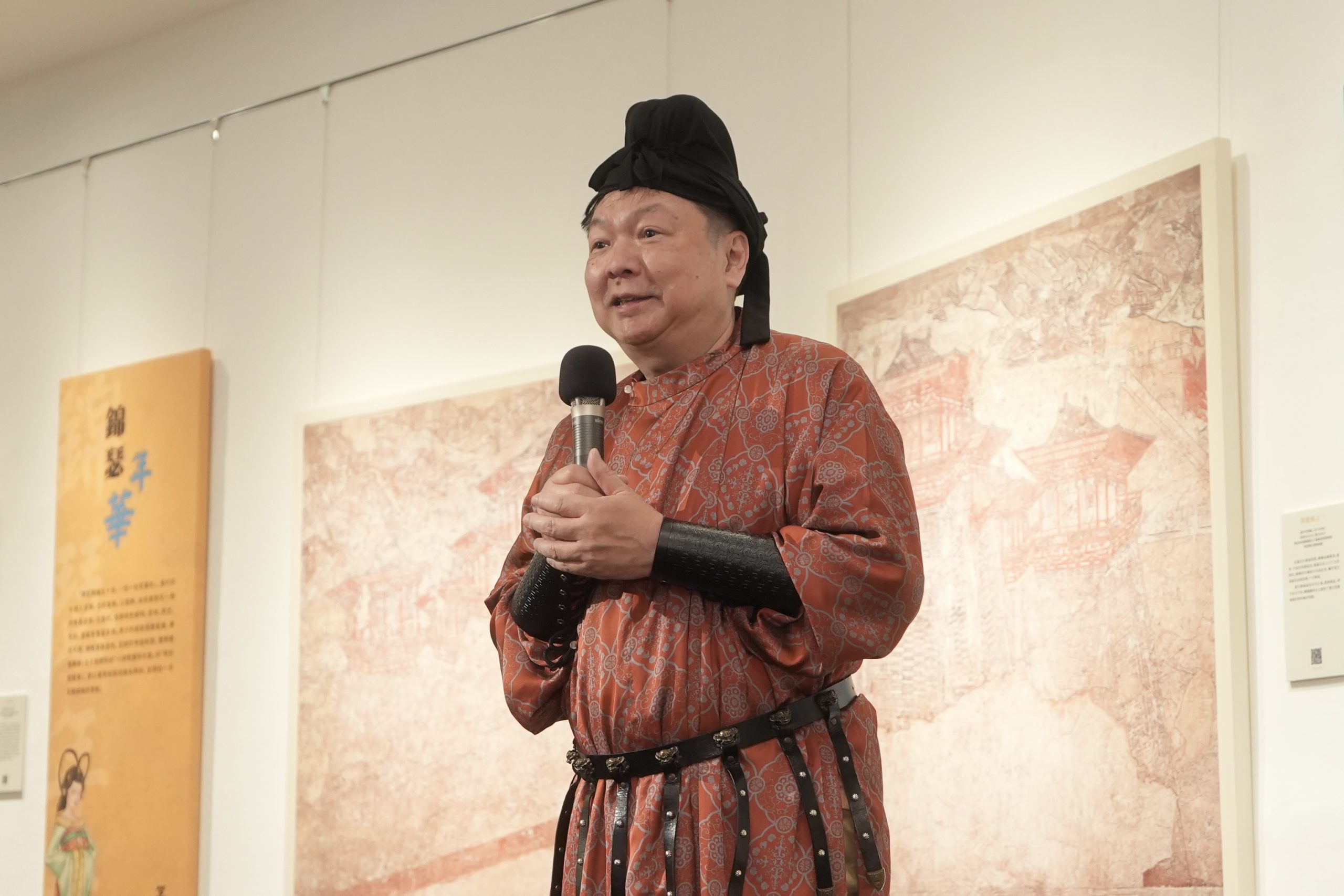 陽明交通大學藝文中心-陳一平主任代表校方致詞（圖片提供∕中華翰維文化推廣協會）